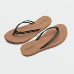 Z0ZR081011 Black Women Forever And Ever II Sandals Volcom Footwear