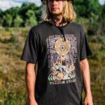 Z0ZR081 Vintage Black Men Skate Vitals Apparition Short Sleeve Tee Volcom Clothing