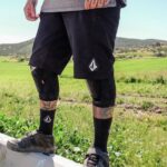 Z0ZR08229 Black Men Trail Ripper Shorts Volcom Clothing