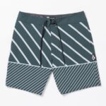 Z0ZR08260 Black Men Quarta Static Mod Trunks Volcom Clothing
