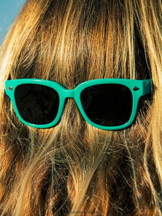 z0zr08572_gloss_aqua_gray_unisex_freestyle_sunglasses_volcom_outdoor.jpg Z0ZR08572 Gloss Aqua/Gray Unisex Freestyle Sunglasses Volcom Outdoor - Image 1
