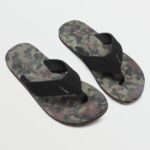 Z0ZR08601 Dark Camo Men Victor Sandals Volcom Footwear