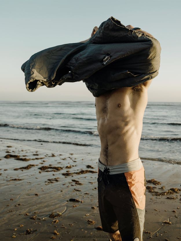 Z0ZR08664 Grey Men Packable Beach Poncho Volcom x Matador Surf - Image 9