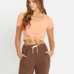 Z0ZR08827 Clay Women Lived in Lounge Rib Tie Front Short Sleeve Shirt Volcom Clothing