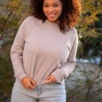 Z0ZR08831 Winter Orchid Women Lived in Lounge Crew Sweatshirt Volcom Clothing
