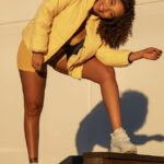 Z0ZR08890 Dust Gold Women Not Enuff Puff Jacket Volcom Clothing