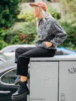 Z0ZR08898 Black White Women Earth Tripper Jacket Volcom Clothing - Image 2