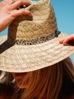 Z0ZR08974 Natural Women Throw Shade Straw Hat Volcom Accessories - Image 4